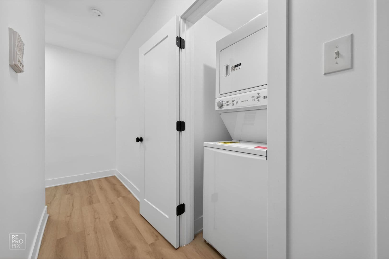 Chicago Apartment: 6310 N Artesian