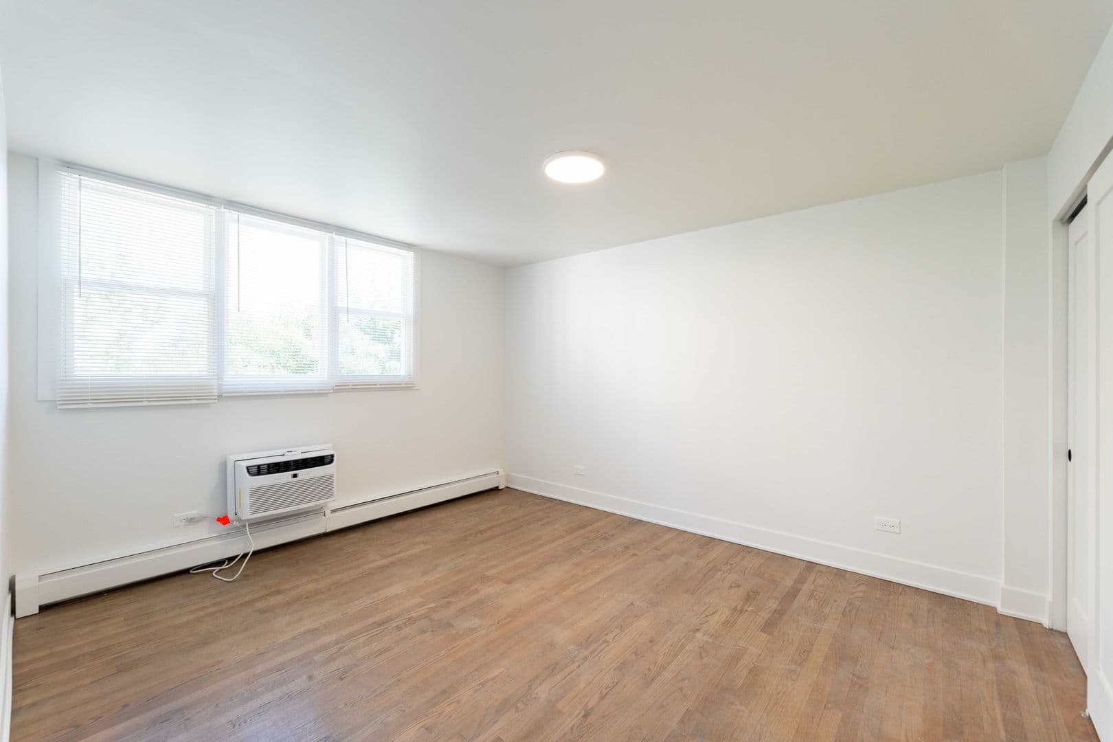 Chicago Apartment: 2515 W Jerome St.