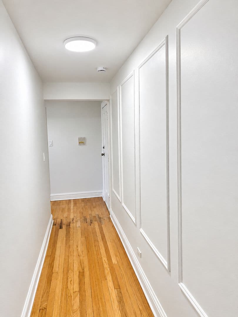 Chicago Apartment: 2115 W Birchwood