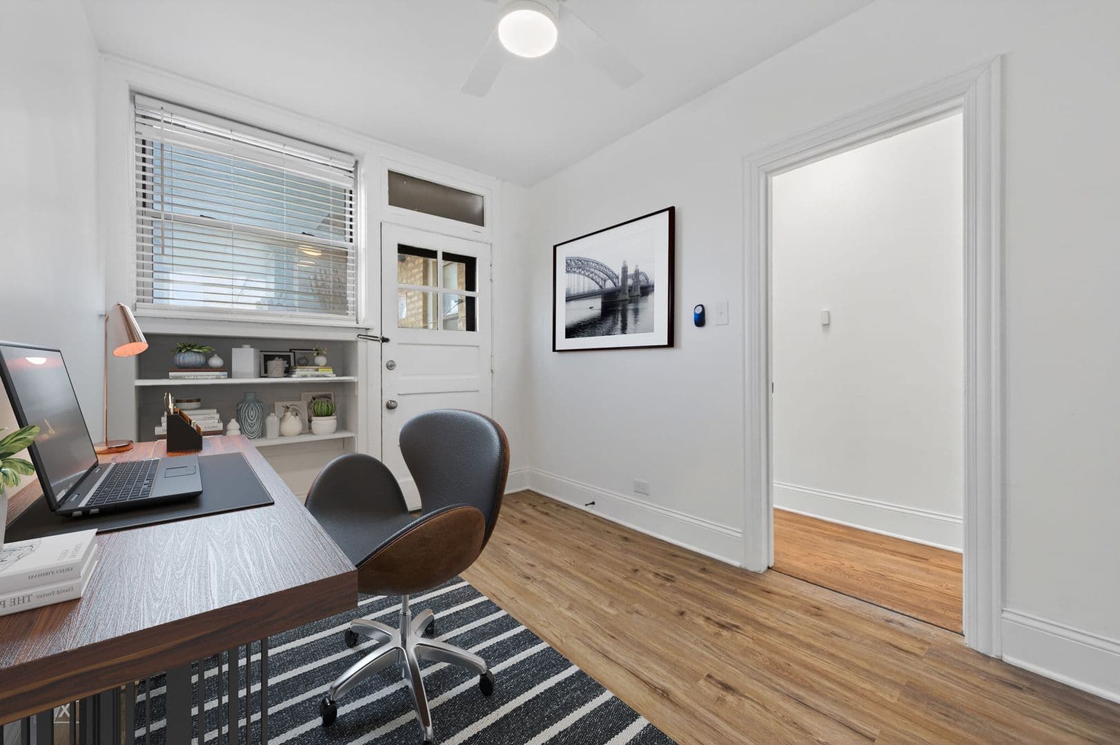 Chicago Apartment: 6310 N Artesian