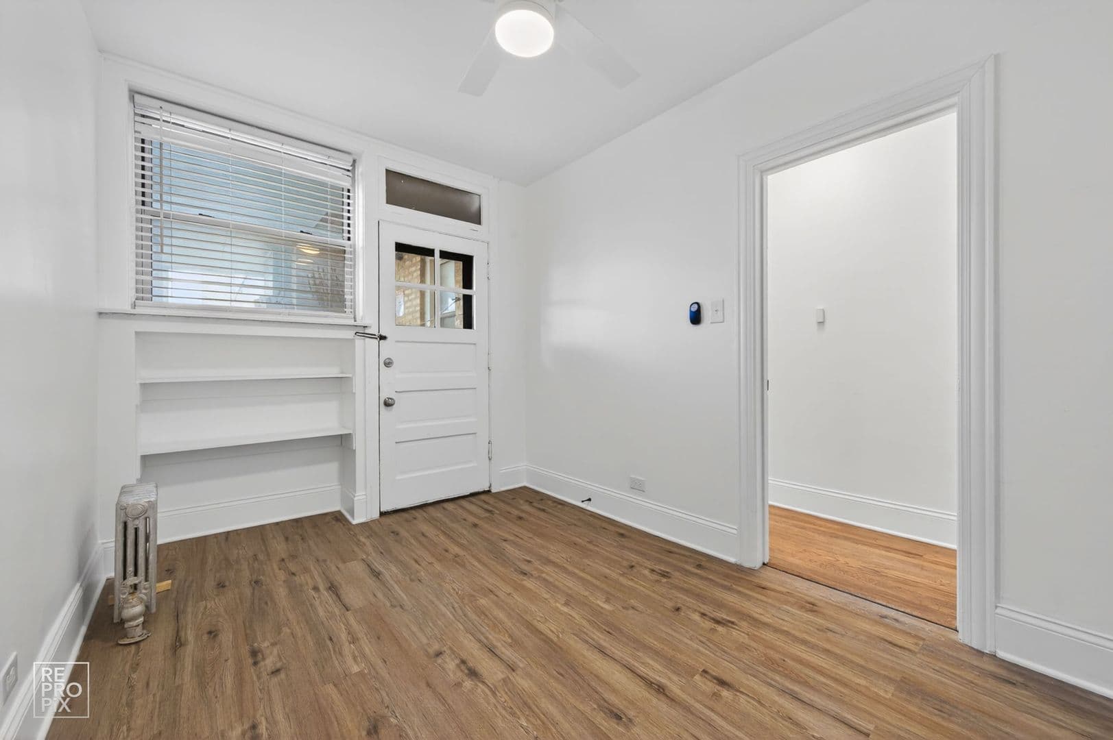 Chicago Apartment: 6310 N Artesian