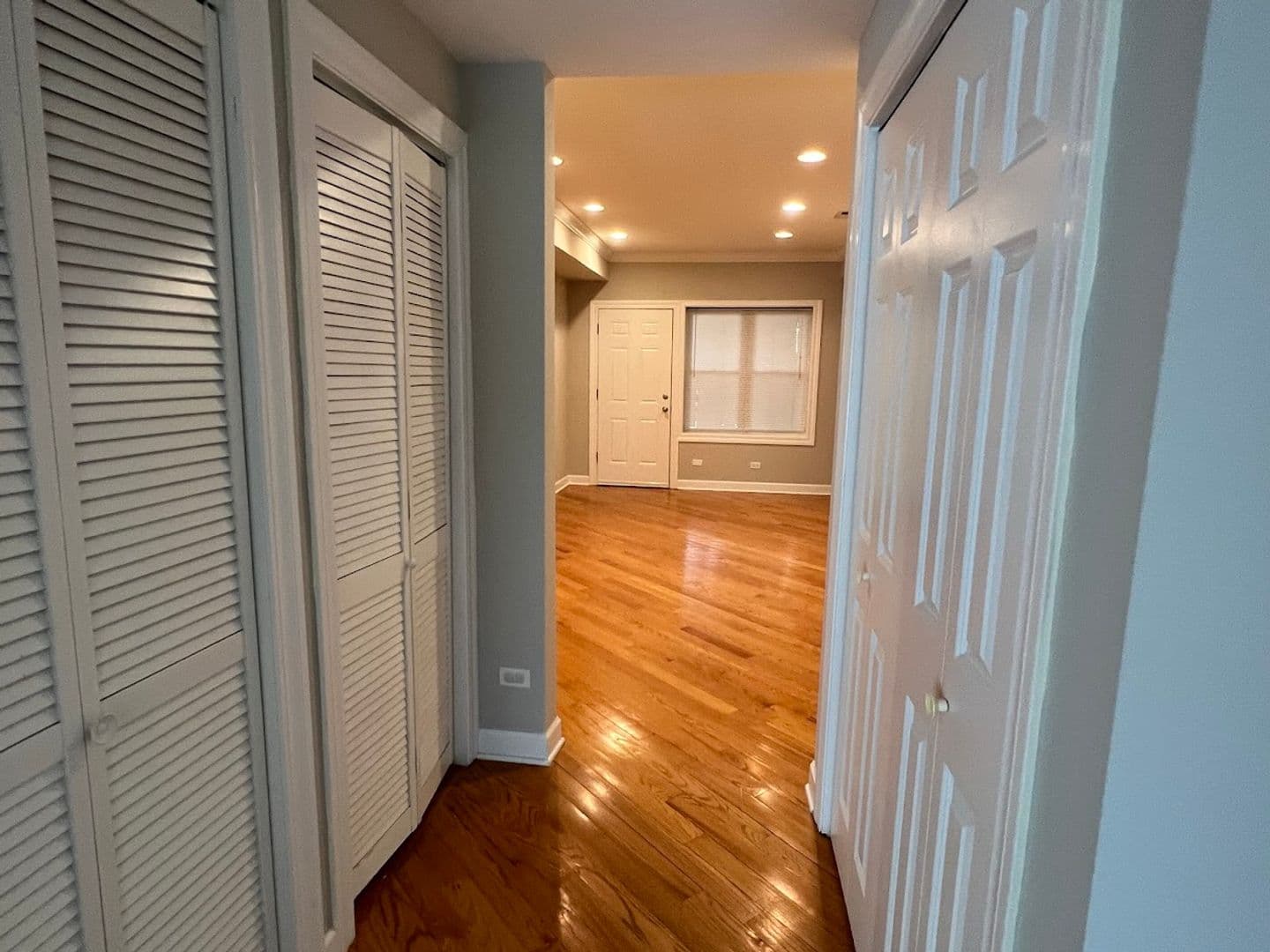 Chicago Apartment: 2120 W Arthur