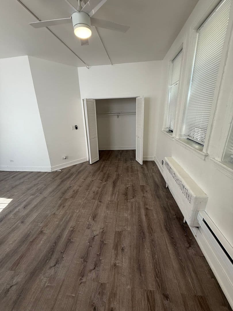 Chicago Apartment: 6230 N Kenmore