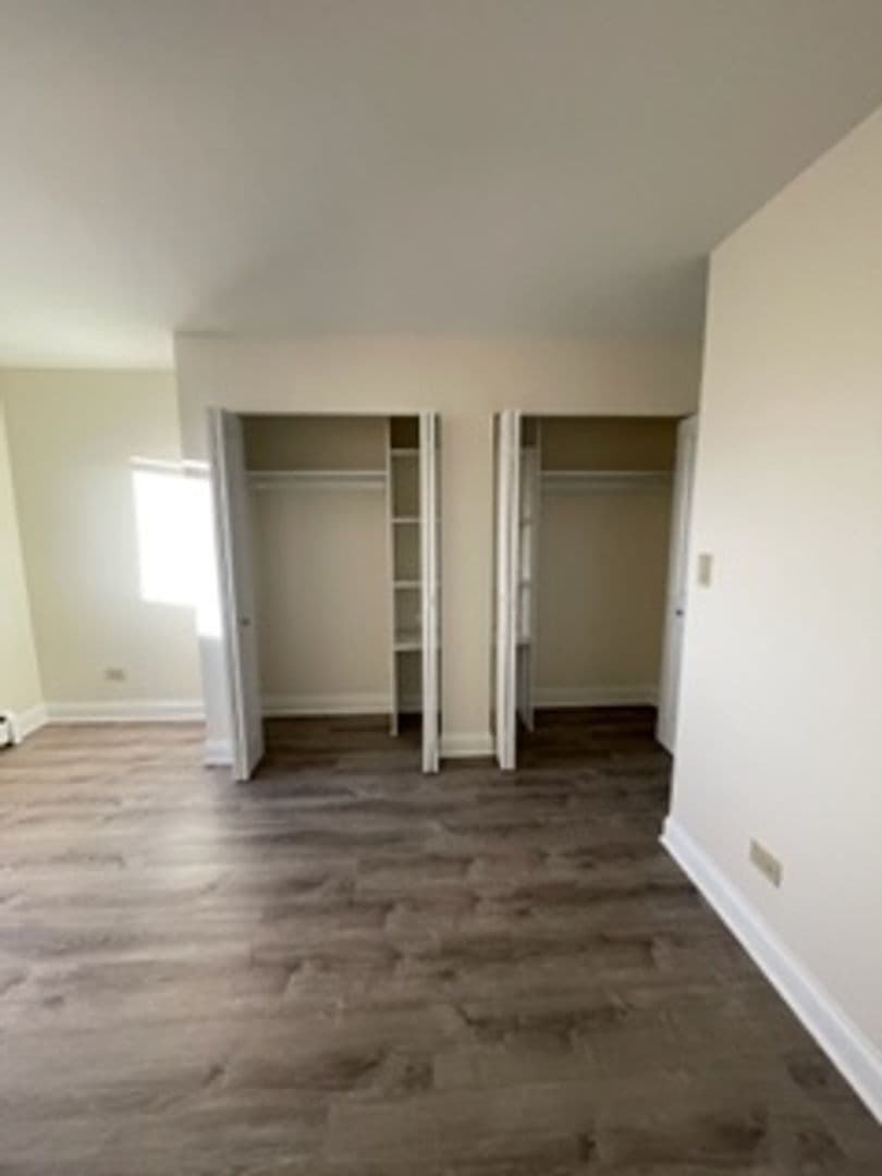 Chicago Apartment: 6633 N Sheridan Road