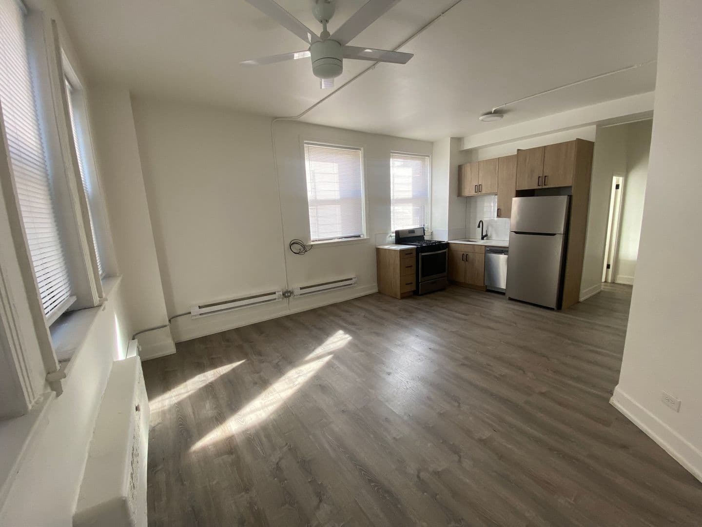 Chicago Apartment: 6230 N Kenmore