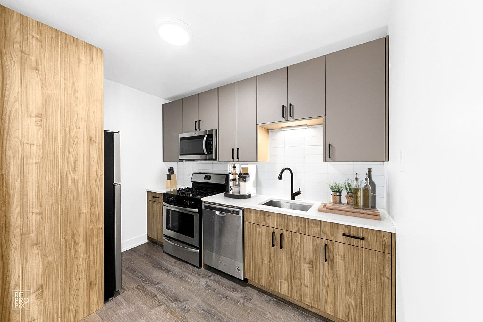 Chicago Apartment: 6230 N Kenmore