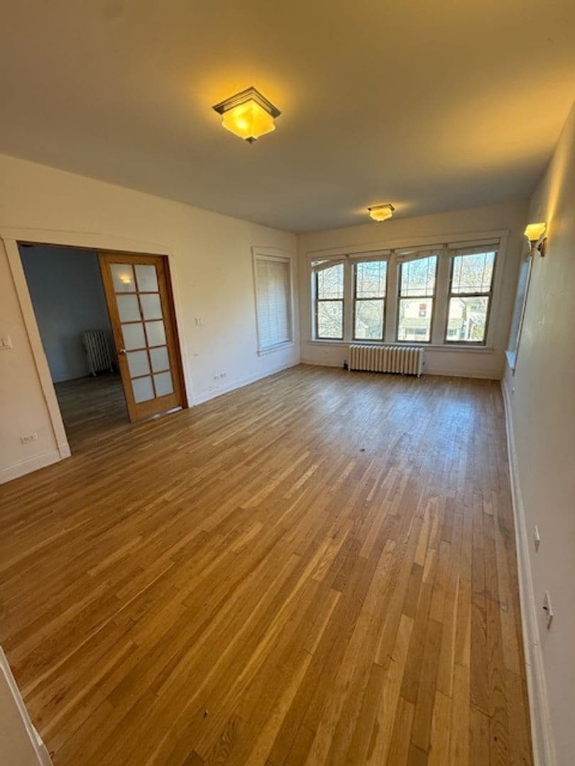 Chicago Apartment: 2139 W. Lunt Ave