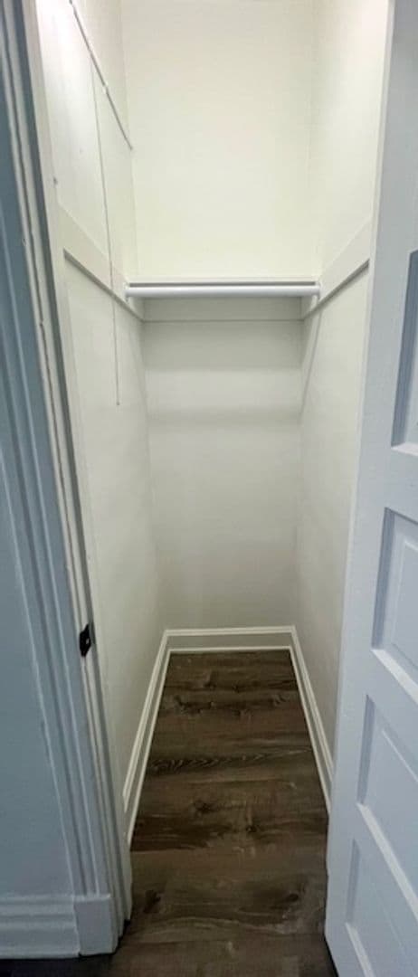 Chicago Apartment: 1619 North Damen Avenue