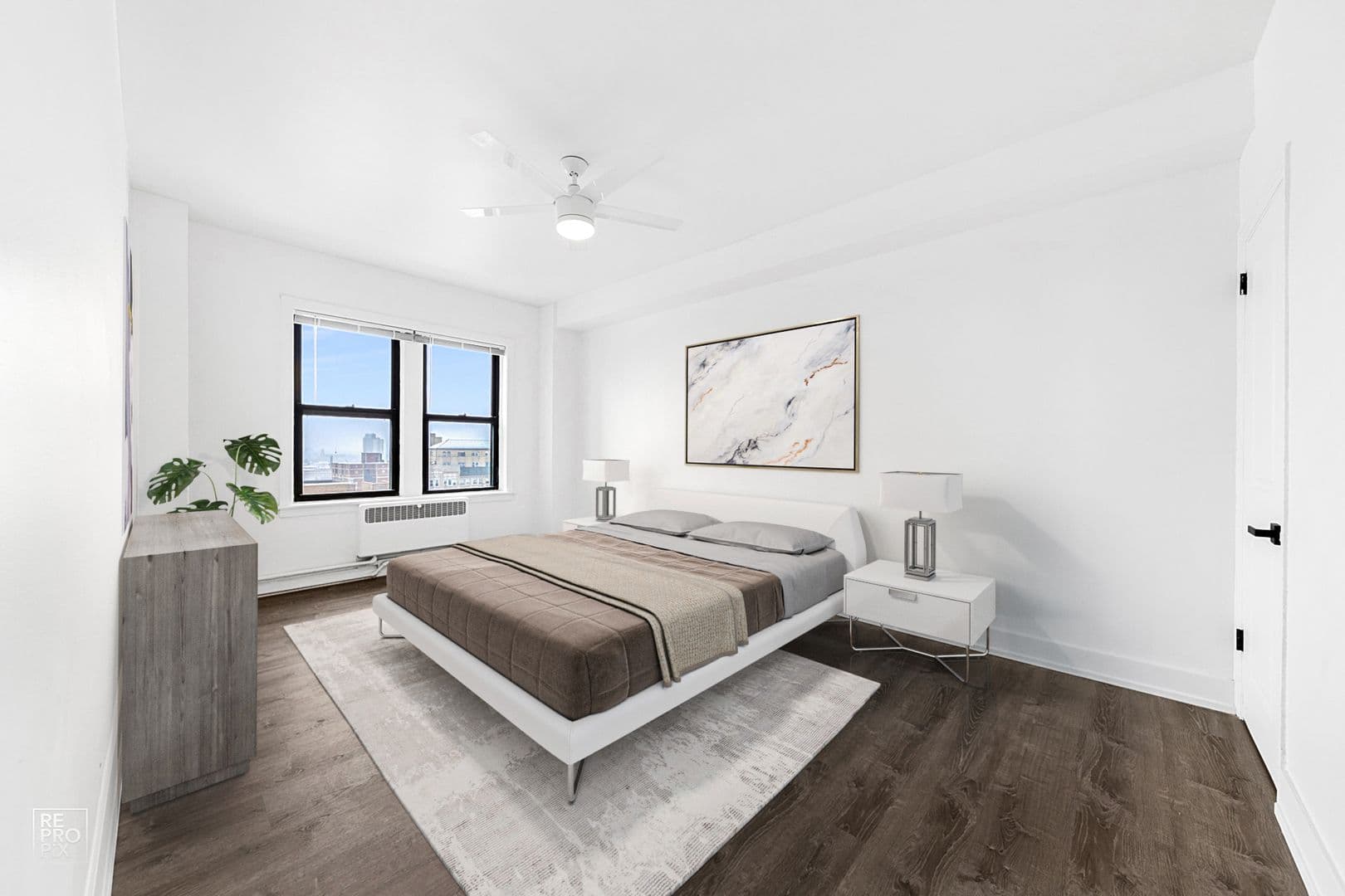 Chicago Apartment: 6230 N Kenmore