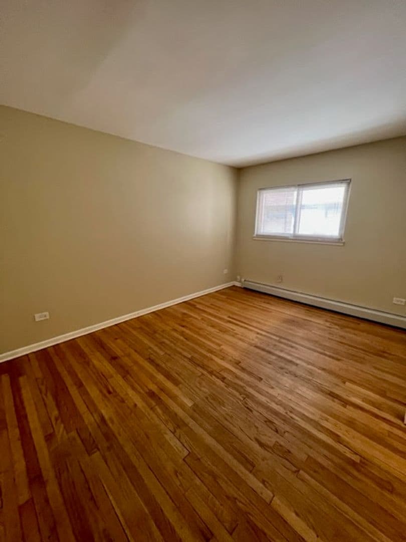 Chicago Apartment: 4801 N Ridgeway