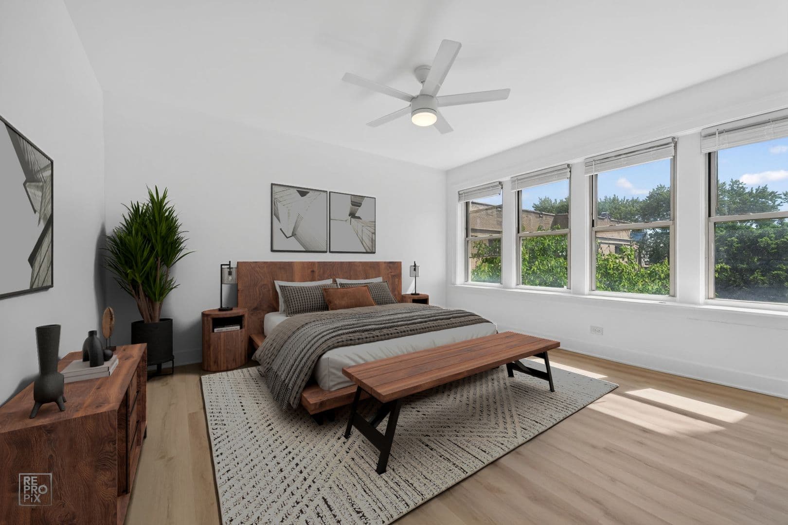 Chicago Apartment: 6310 N Artesian