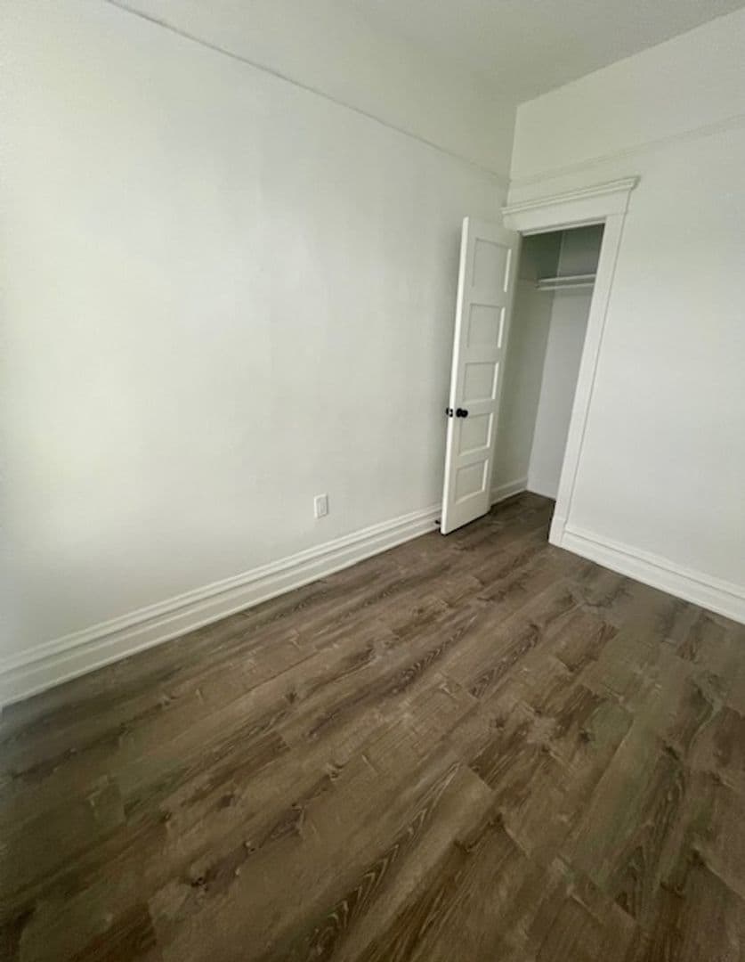 Chicago Apartment: 1619 North Damen Avenue