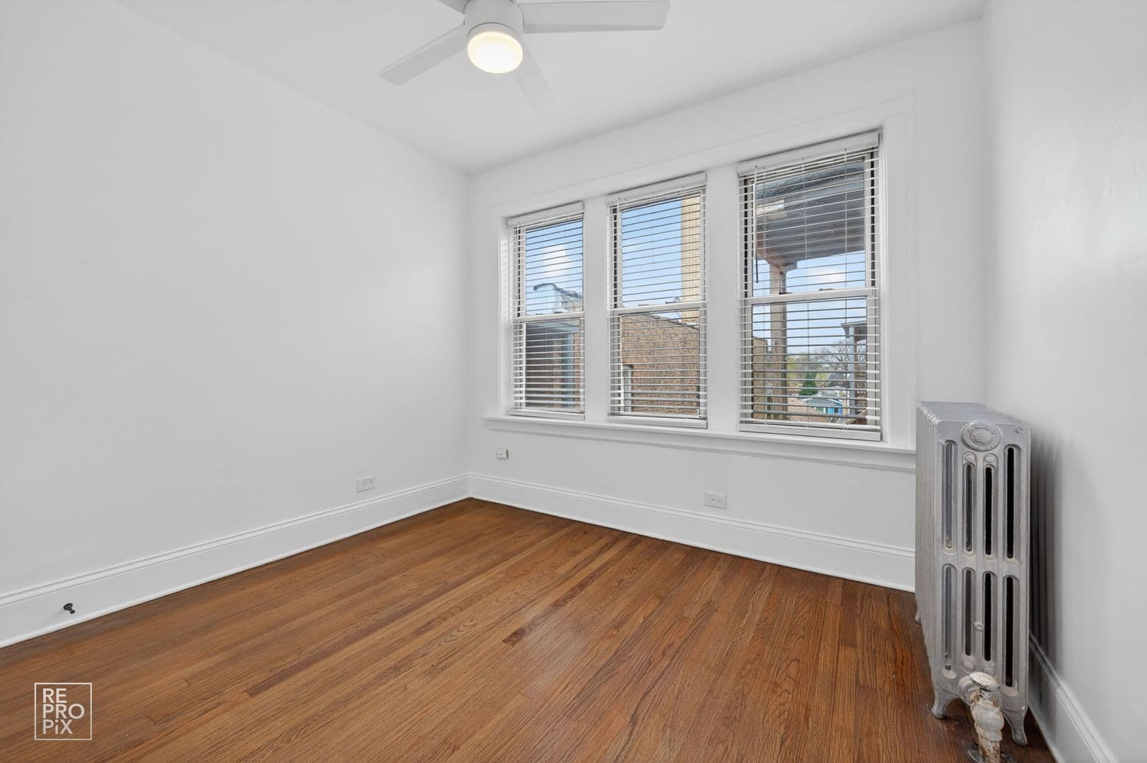 Chicago Apartment: 6310 N Artesian