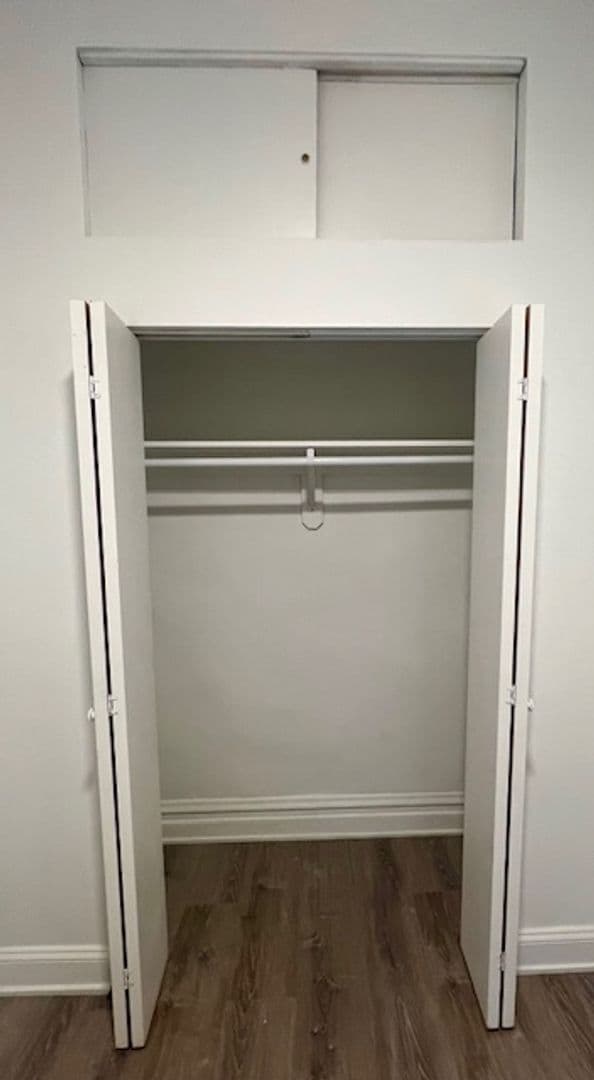 Chicago Apartment: 1619 North Damen Avenue