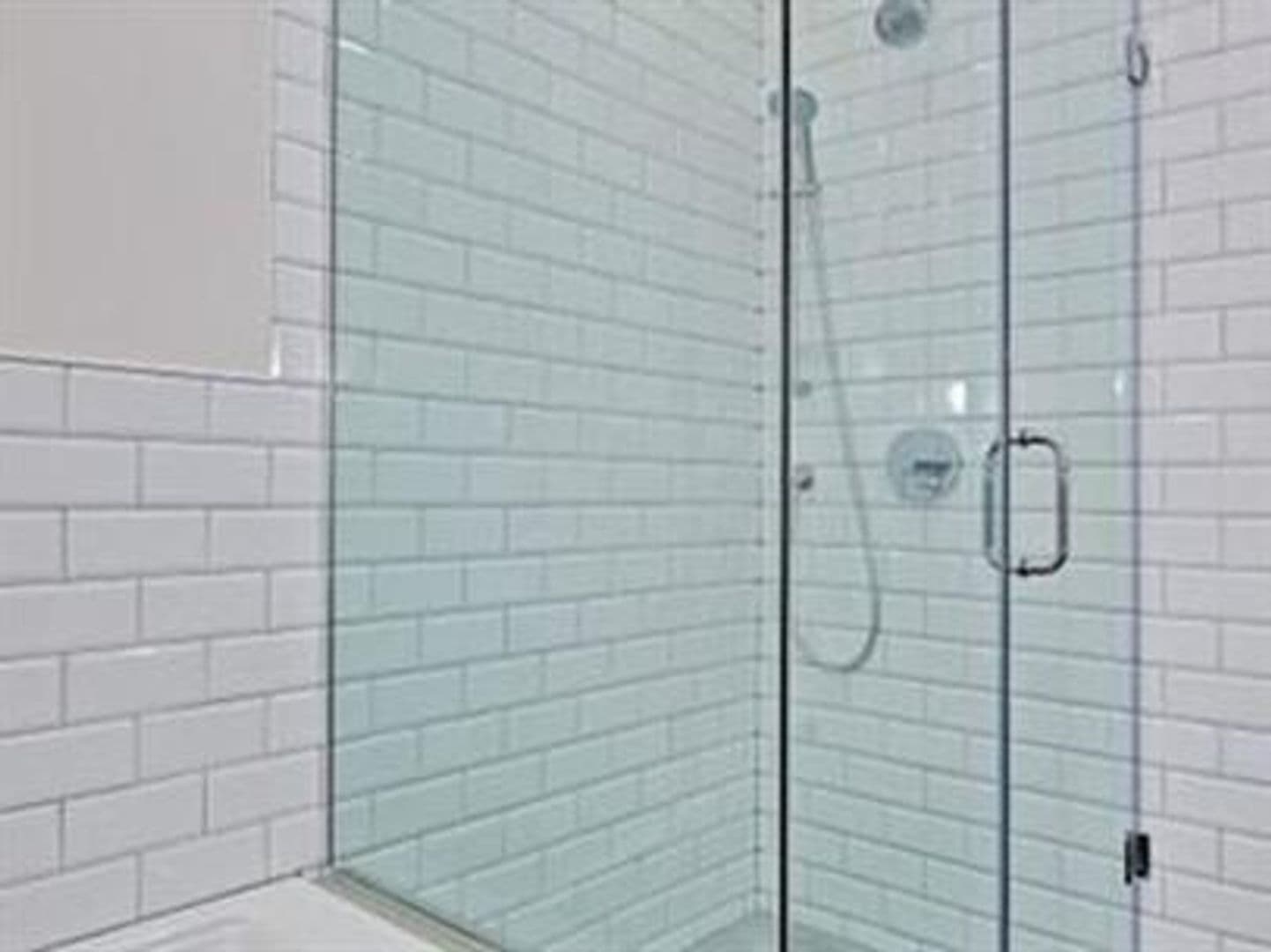 Chicago Apartment: 3408 N. Milwaukee Avenue