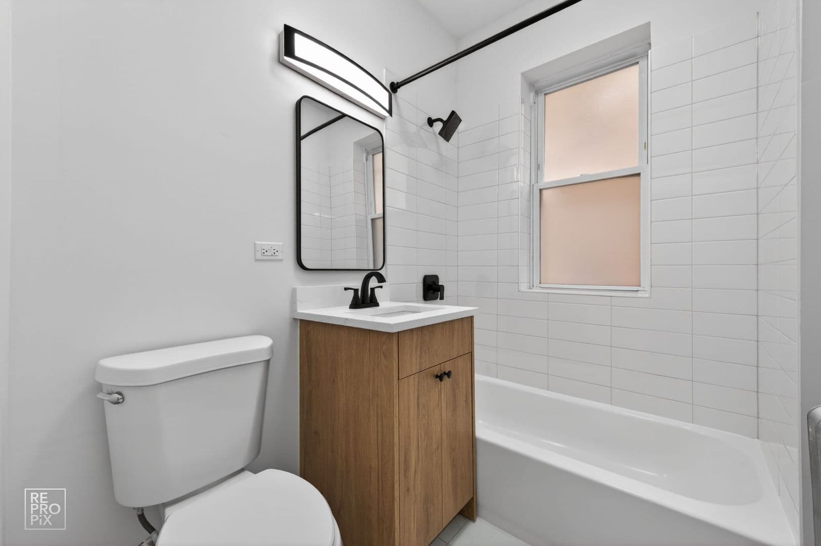 Chicago Apartment: 2154 W Arthur Ave