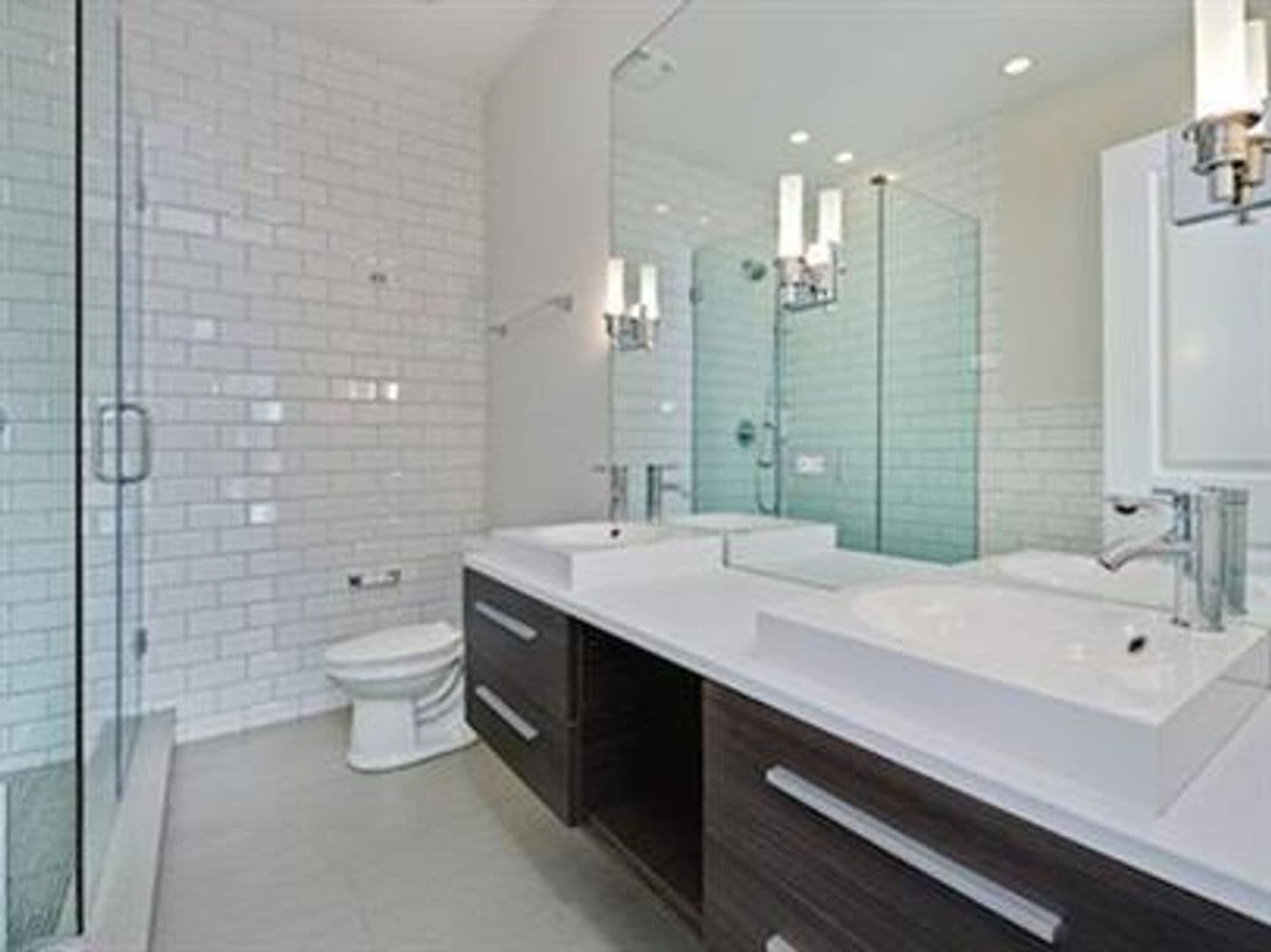 Chicago Apartment: 3408 N. Milwaukee Avenue