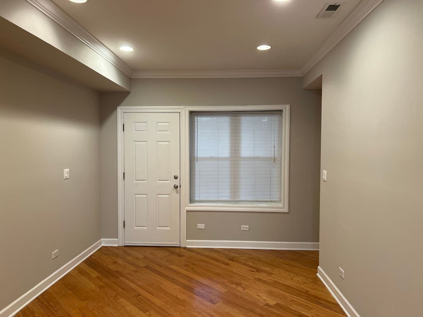 Chicago Apartment: 2120 W Arthur