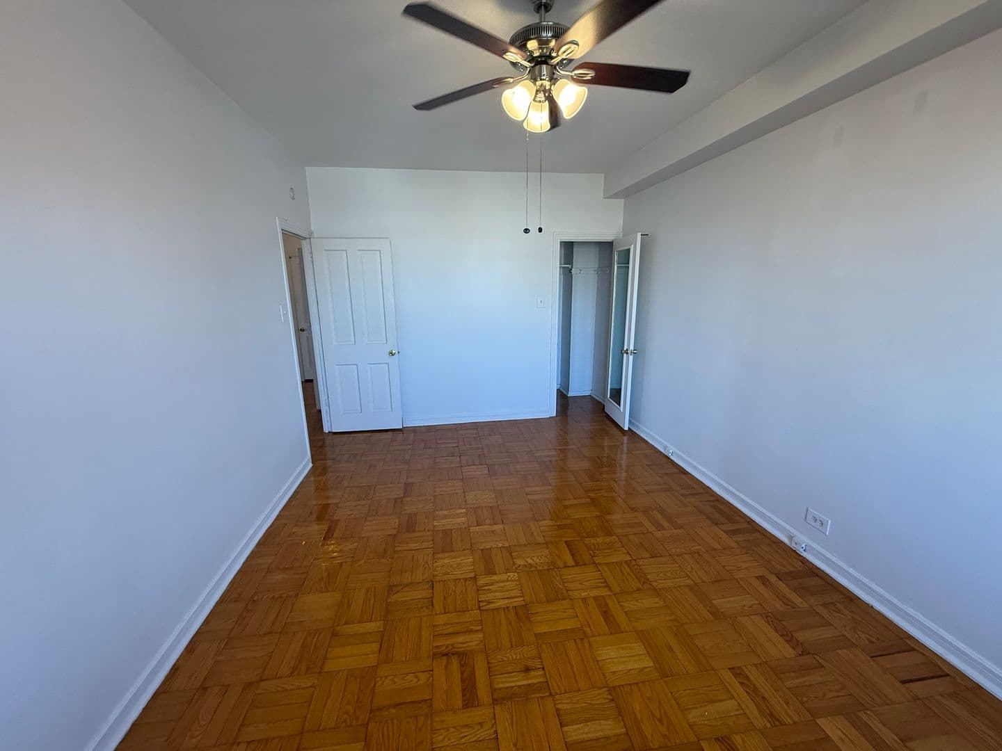 Chicago Apartment: 6230 N Kenmore