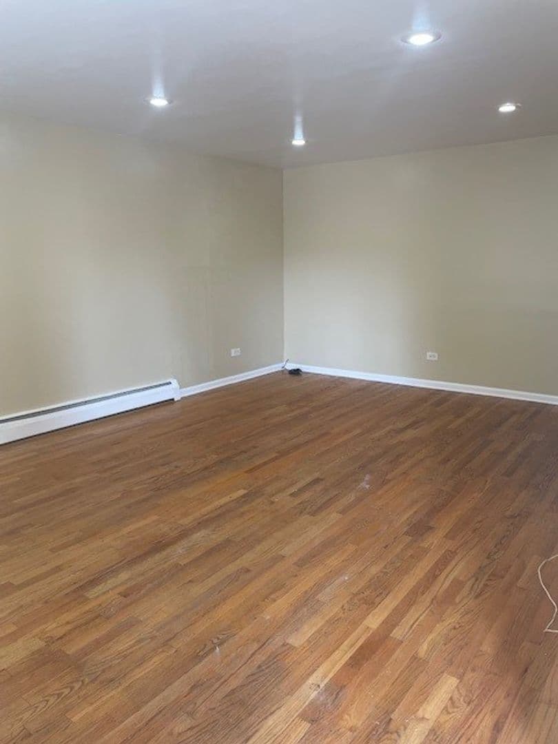 Chicago Apartment: 4801 N Ridgeway