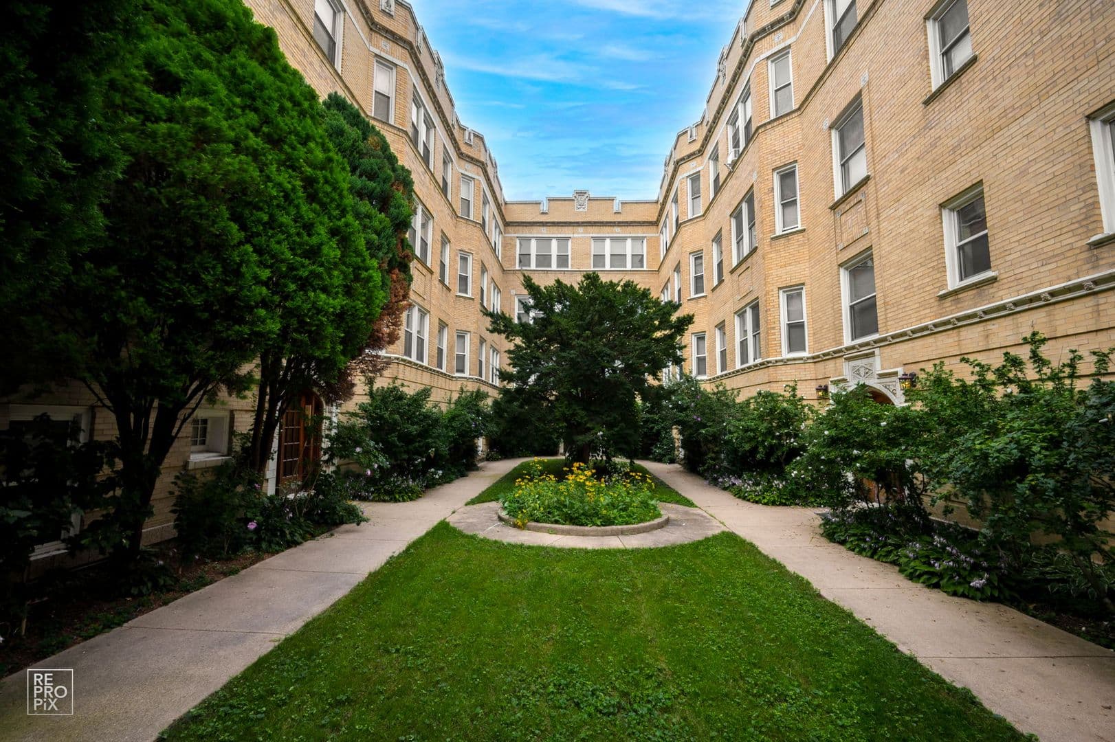 Chicago Apartment: 1436 W Thorndale Ave