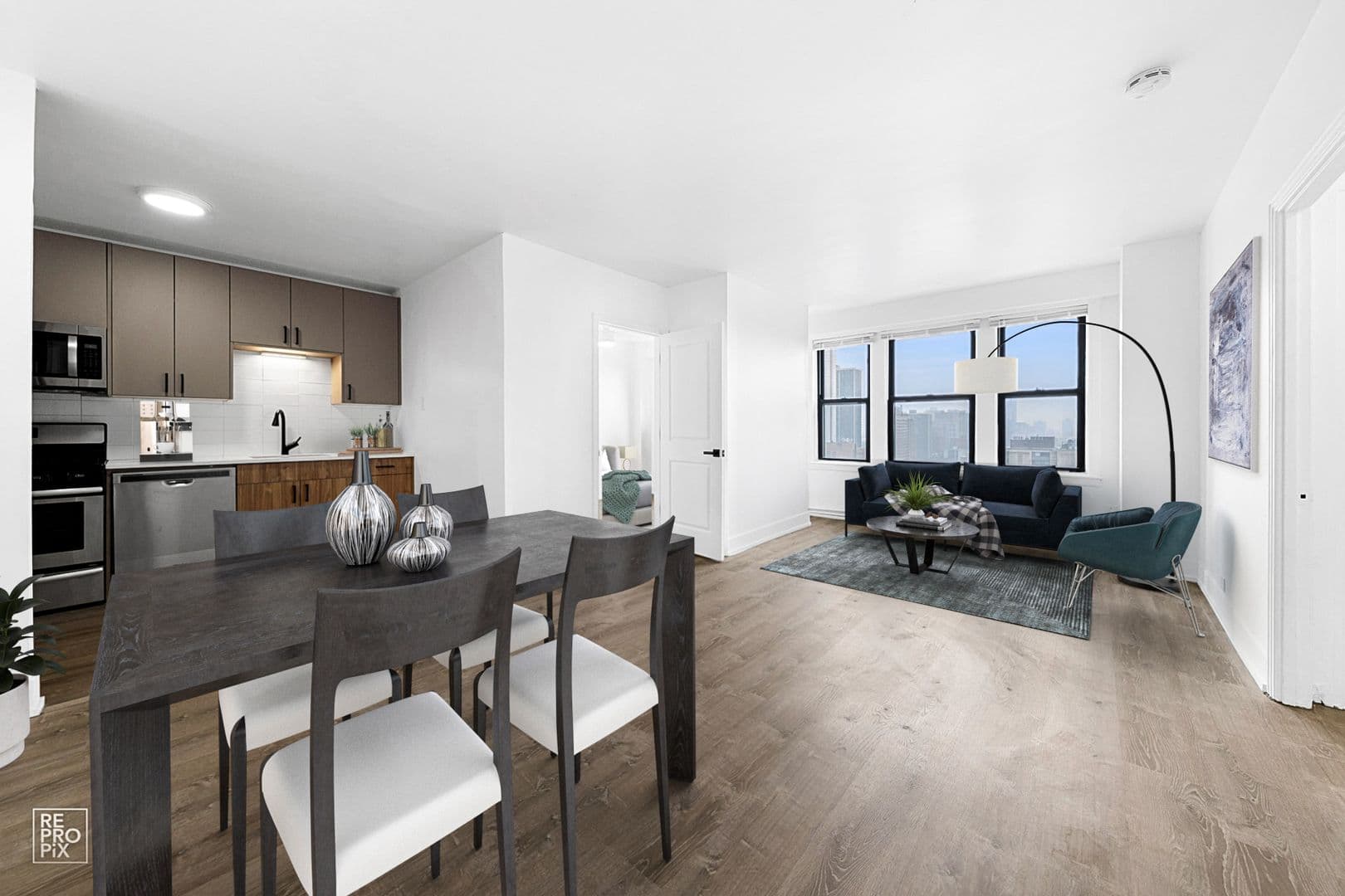 Chicago Apartment: 6230 N Kenmore