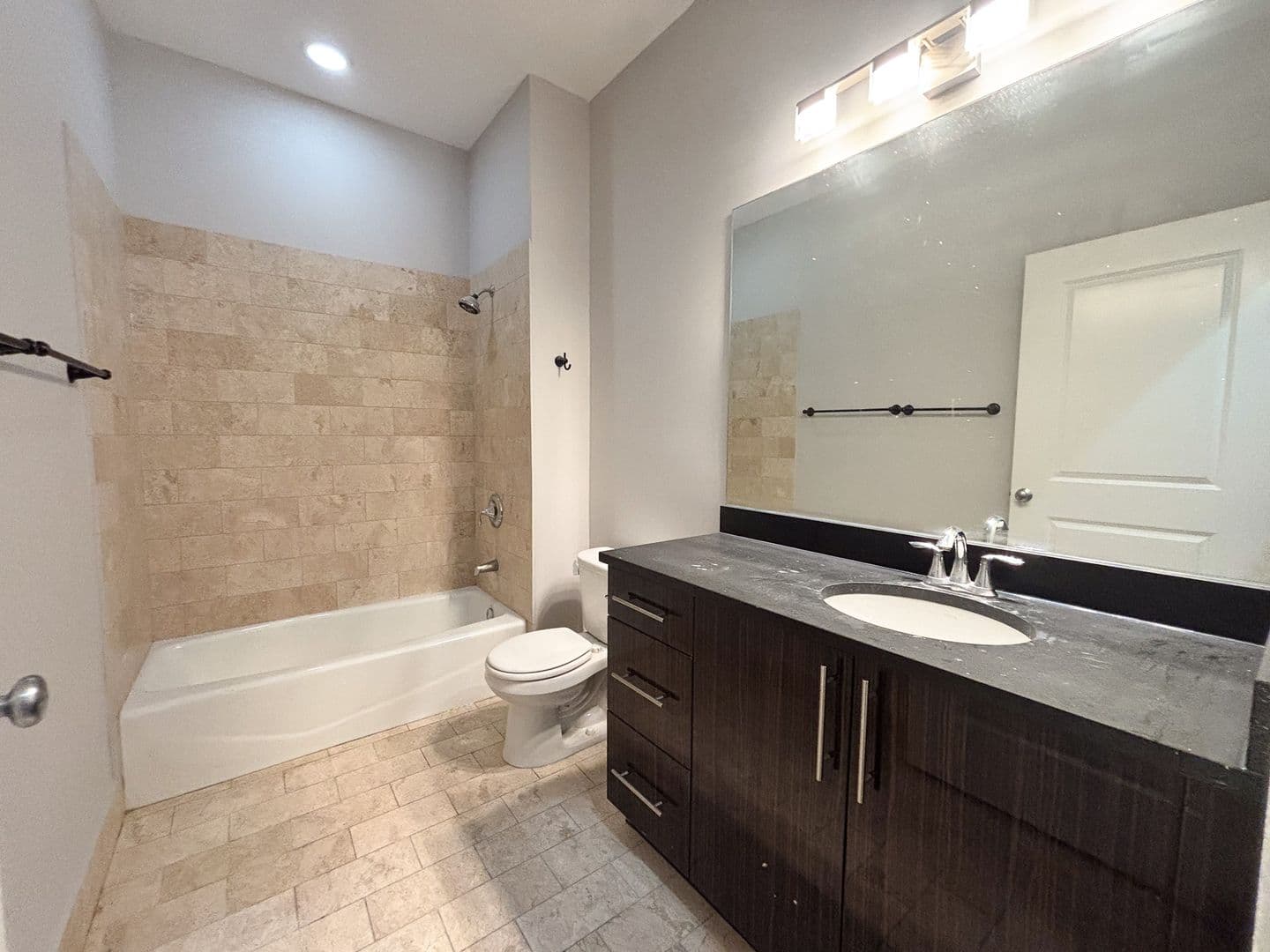 Chicago Apartment: 2666 N. Halsted Street