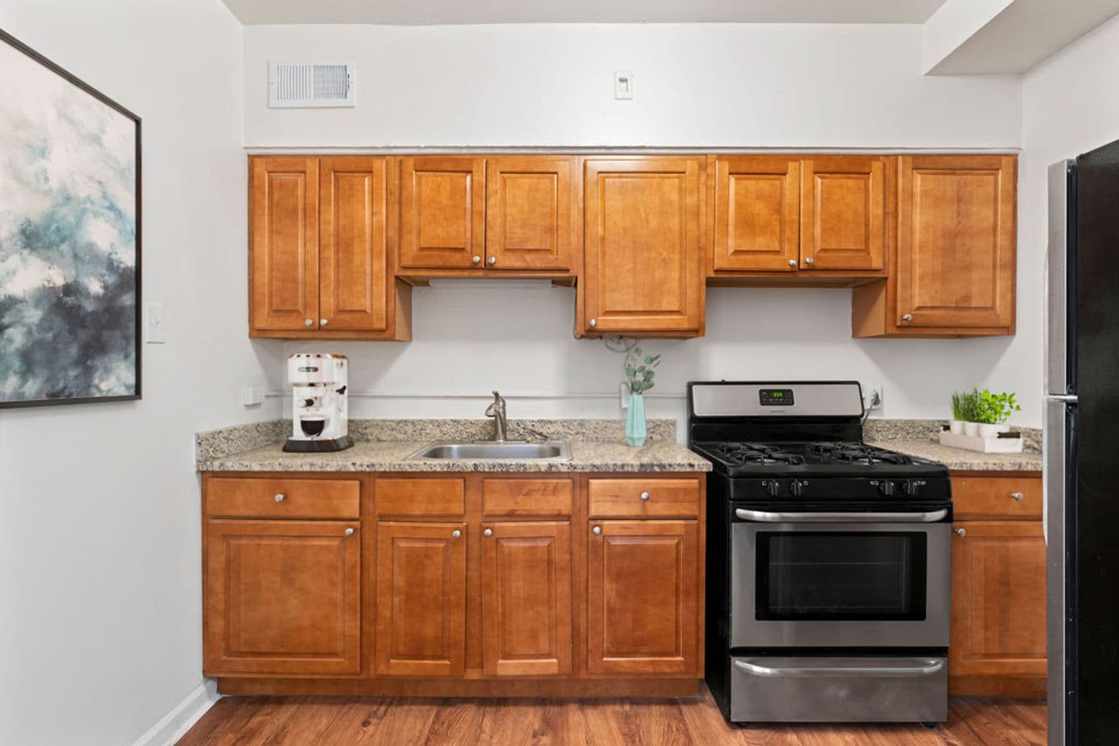 Chicago Apartment: 6230 N Kenmore