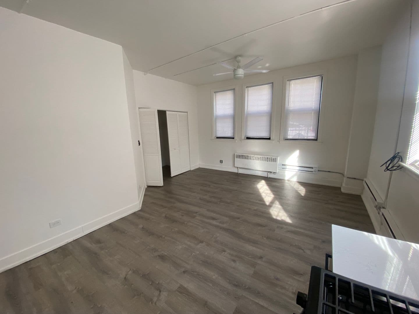 Chicago Apartment: 6230 N Kenmore