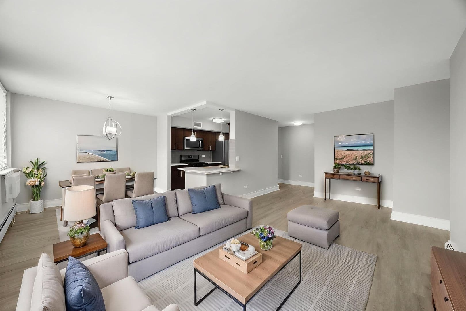 Chicago Apartment: 5800 N Sheridan Rd