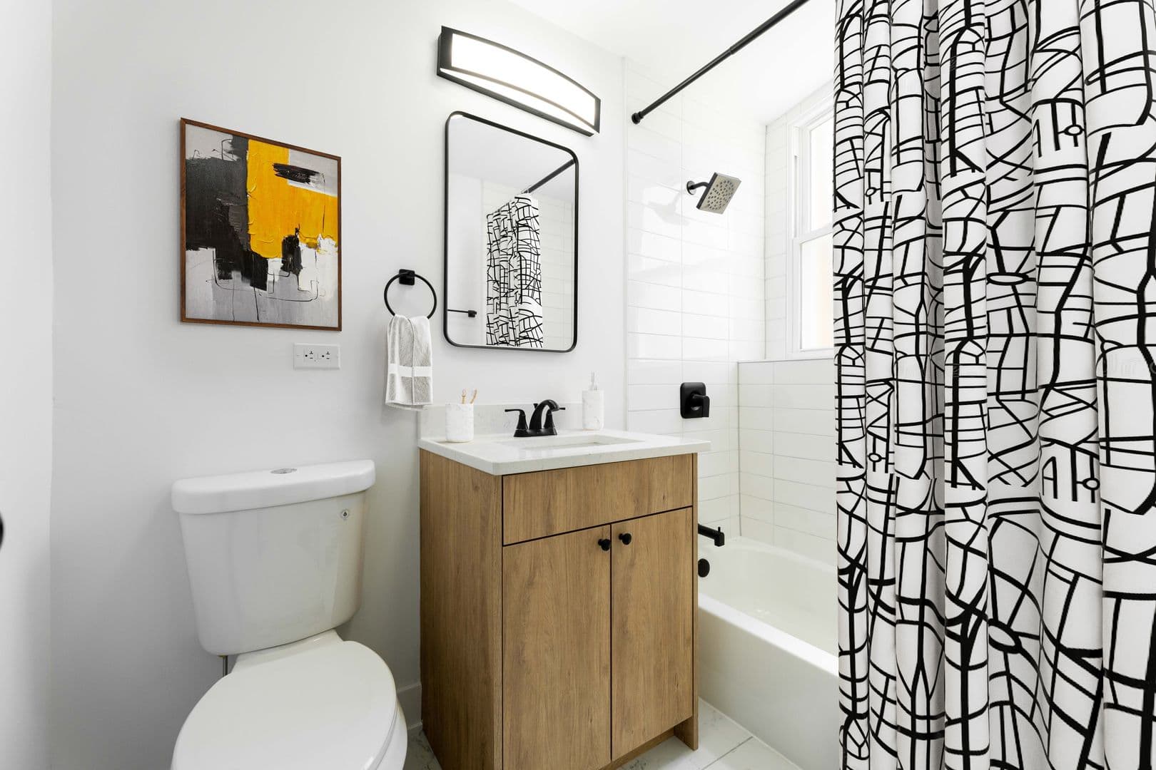 Chicago Apartment: 2515 W Jerome St.