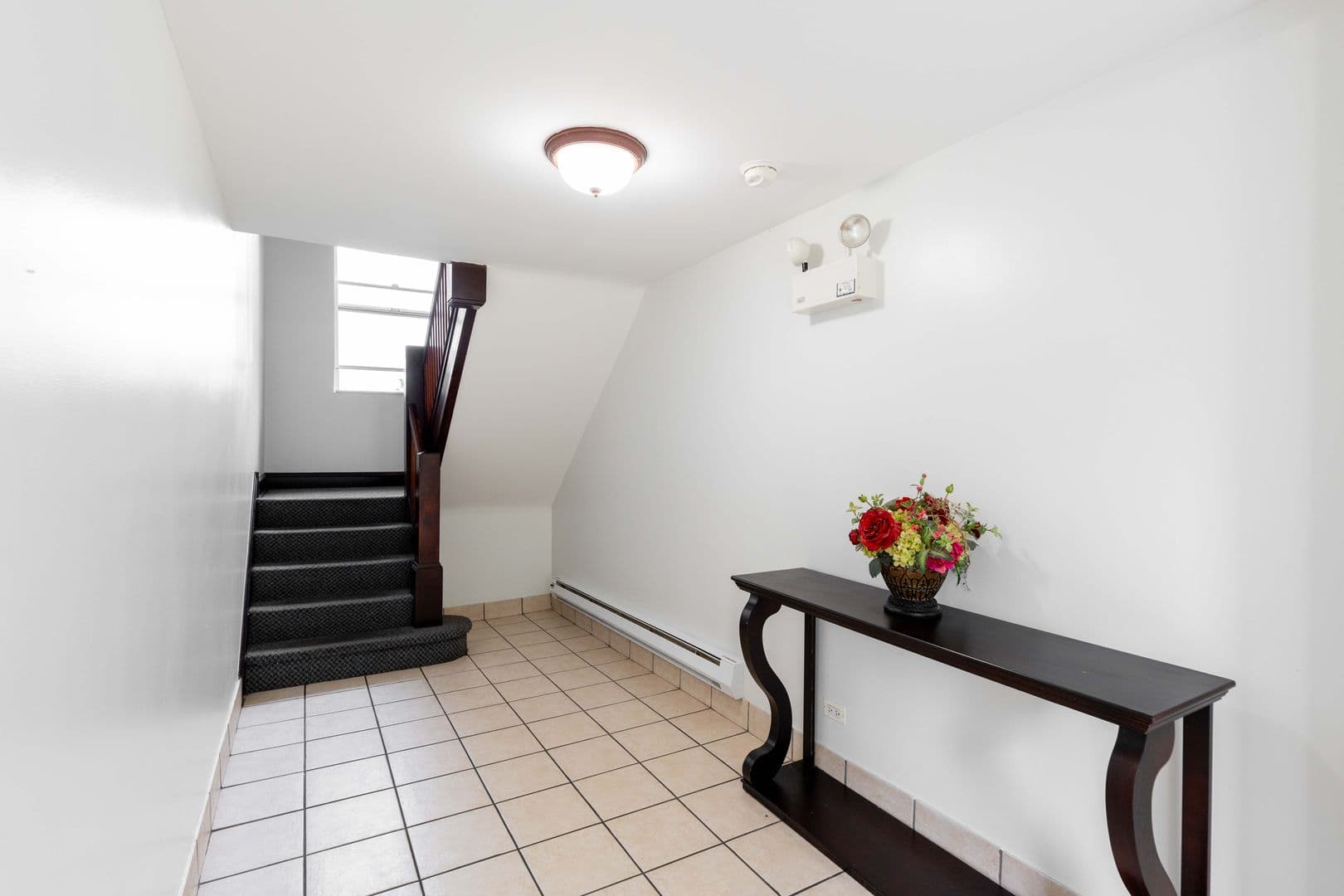 Chicago Apartment: 2321 N Oak Park Ave