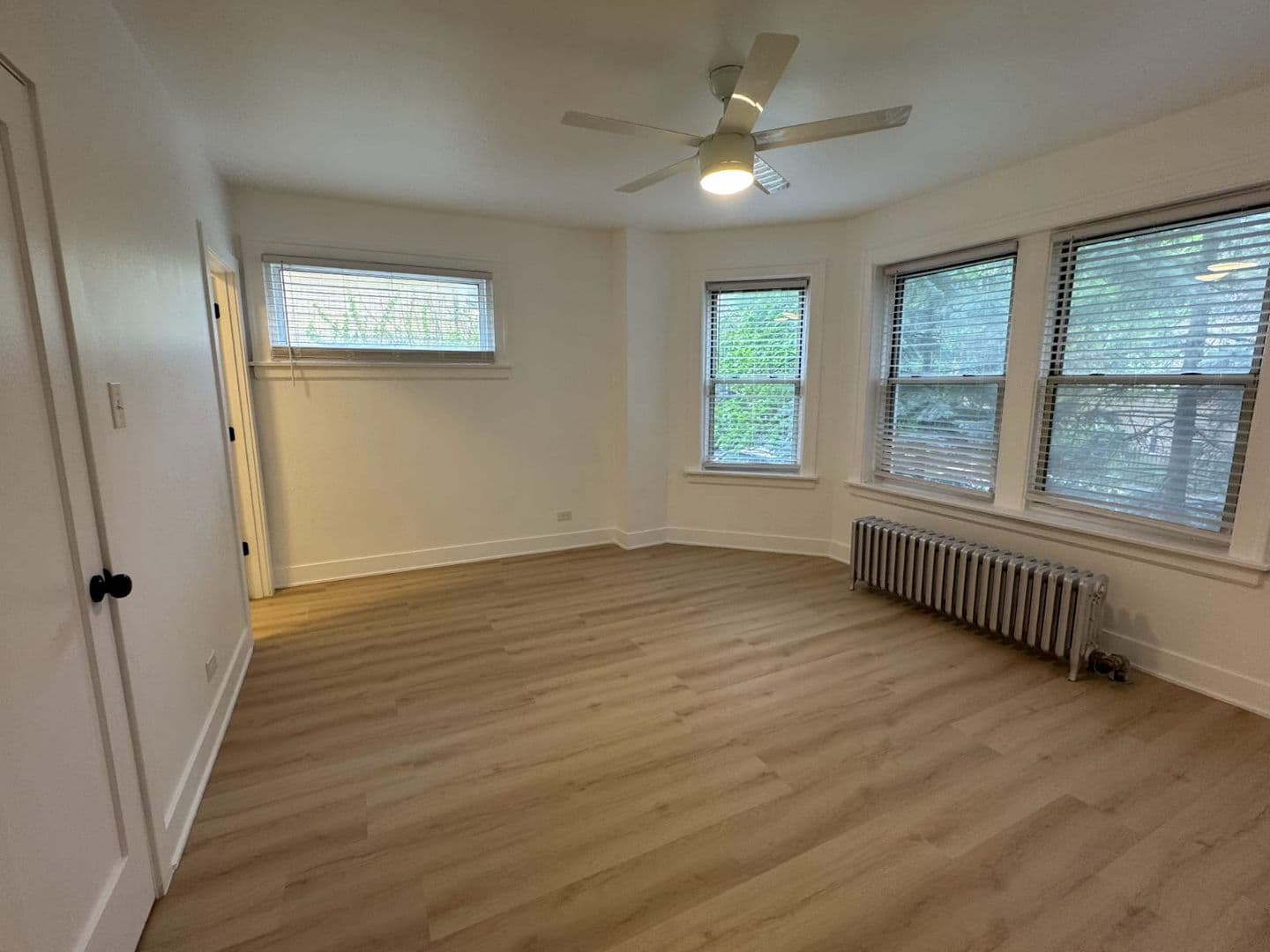 Chicago Apartment: 6310 N Artesian