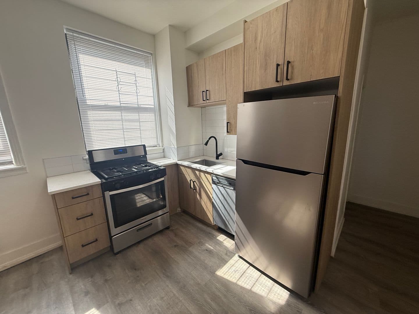 Chicago Apartment: 6230 N Kenmore