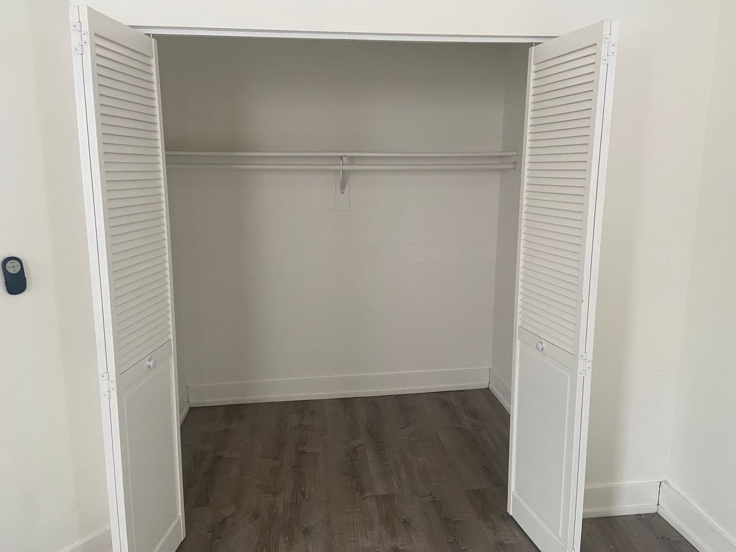 Chicago Apartment: 6230 N Kenmore