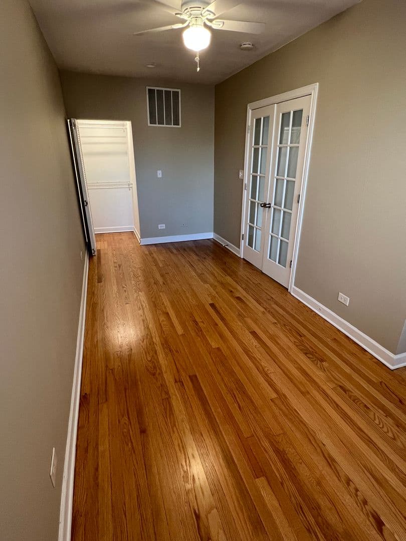 Chicago Apartment: 2641 W Estes Ave