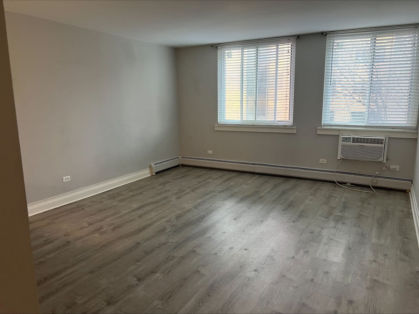 Chicago Apartment: 5800 N Sheridan Rd