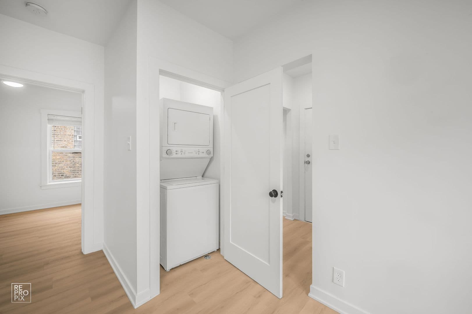 Chicago Apartment: 1436 W Thorndale Ave