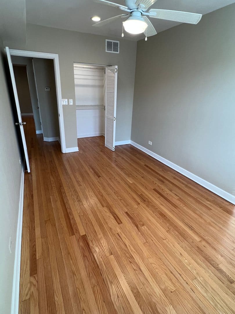Chicago Apartment: 2641 W Estes Ave
