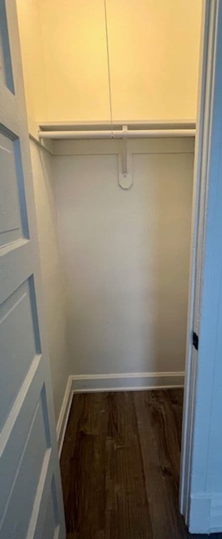 Chicago Apartment: 1619 North Damen Avenue