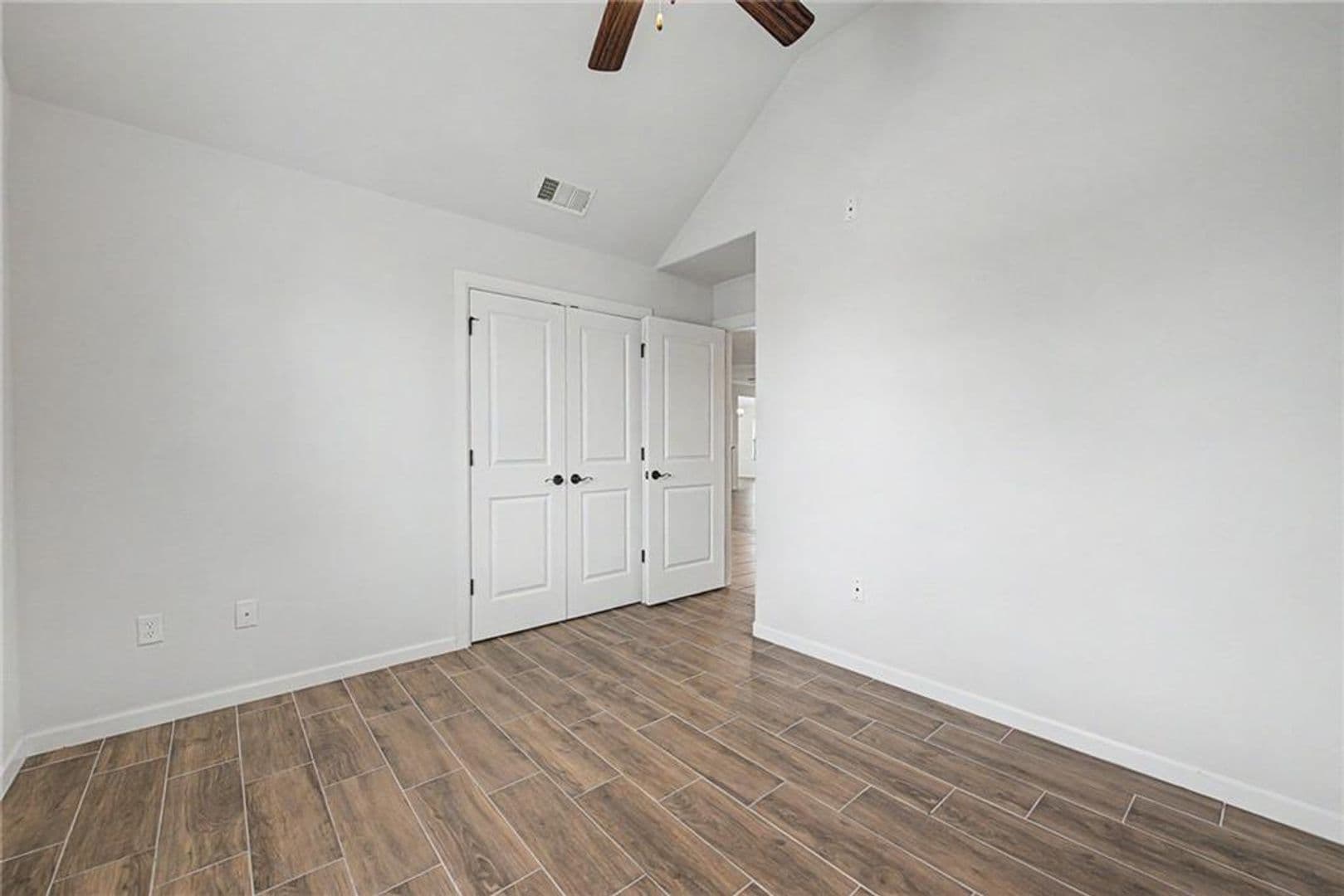Fayetteville House: 4479 W Topeka St