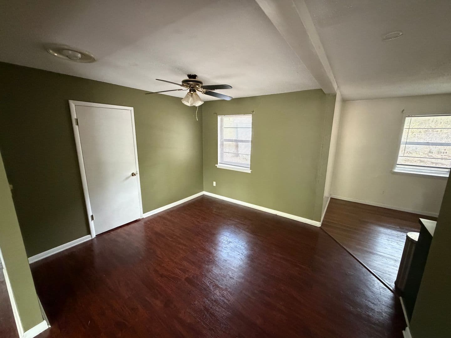 Fayetteville House: 1244 N Oak Ave