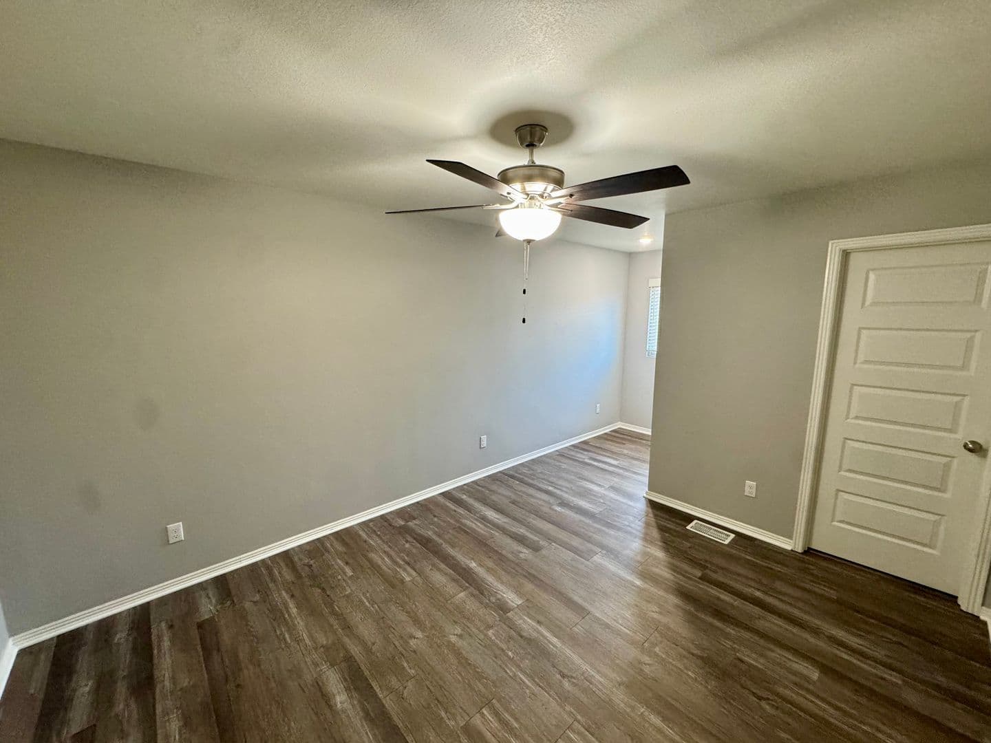 Fayetteville House: 1636 S Razorback Rd