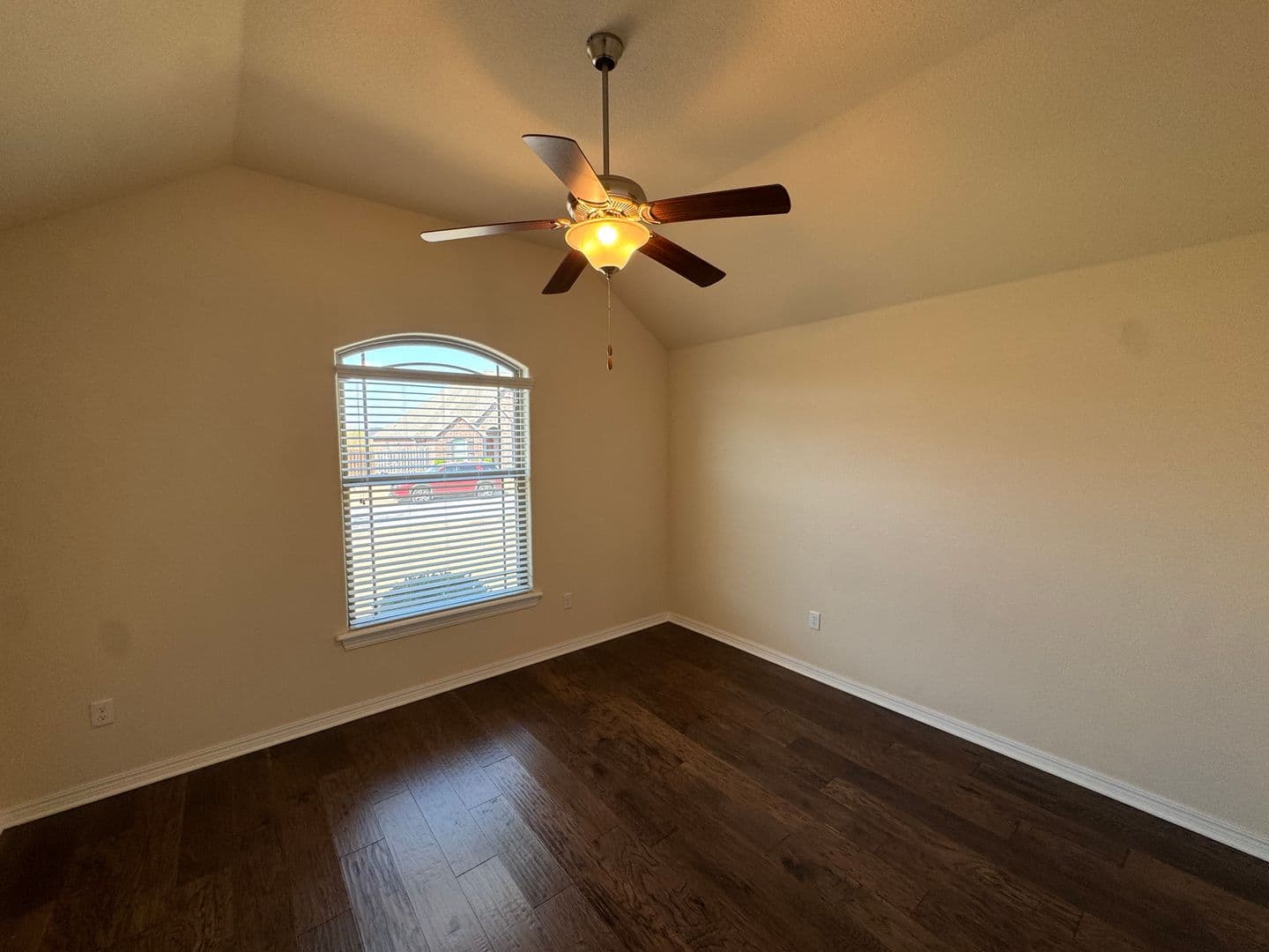 Fayetteville House: 4849 W Oldham Dr