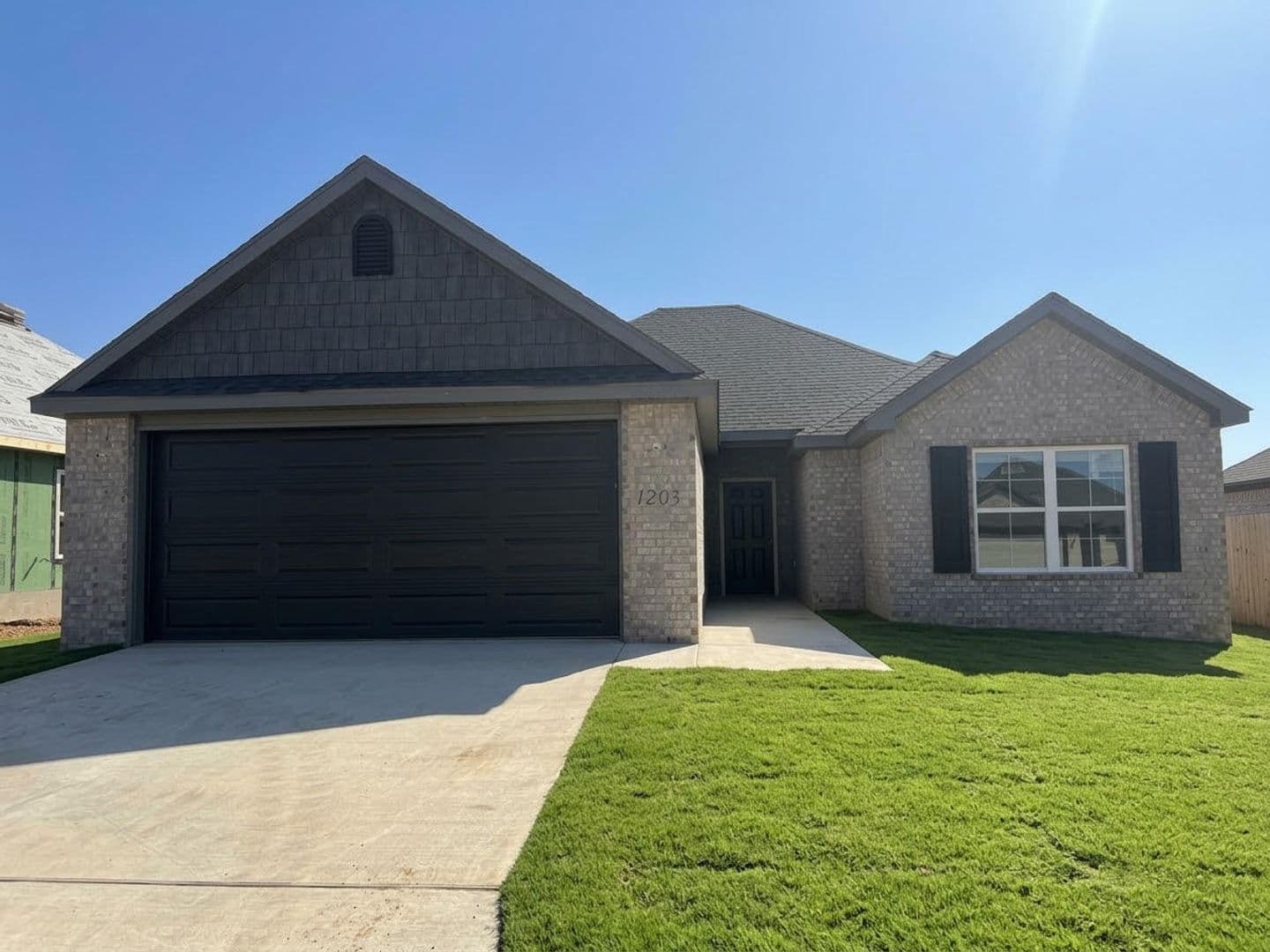 Lowell House: 1203 Pepperwood Avenue