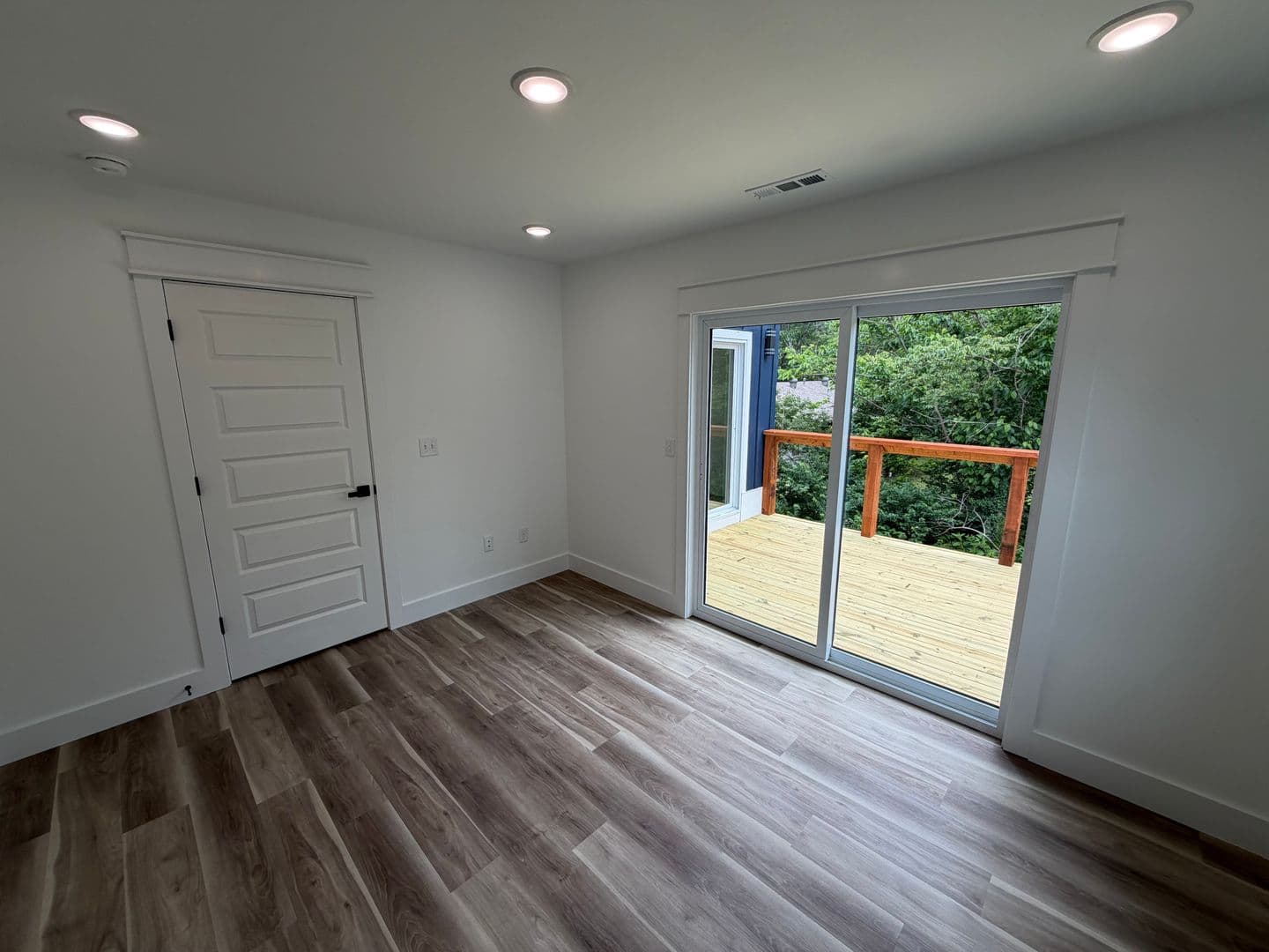 Fayetteville House: 916 N Sang Ave Unit #B