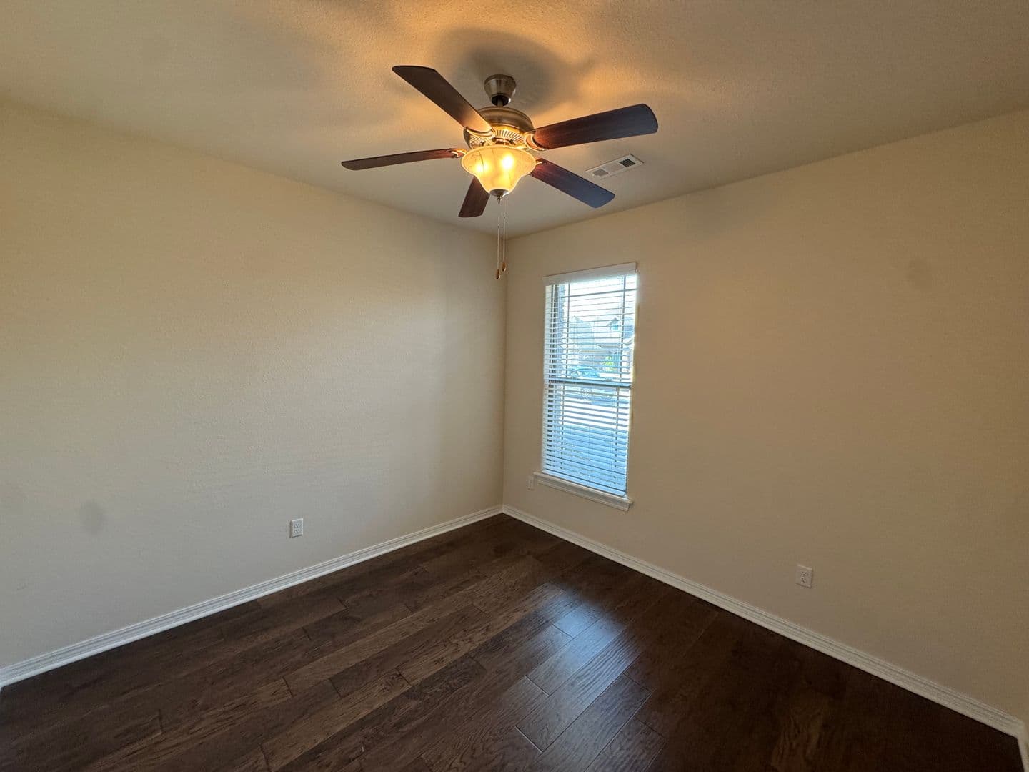 Fayetteville House: 4849 W Oldham Dr