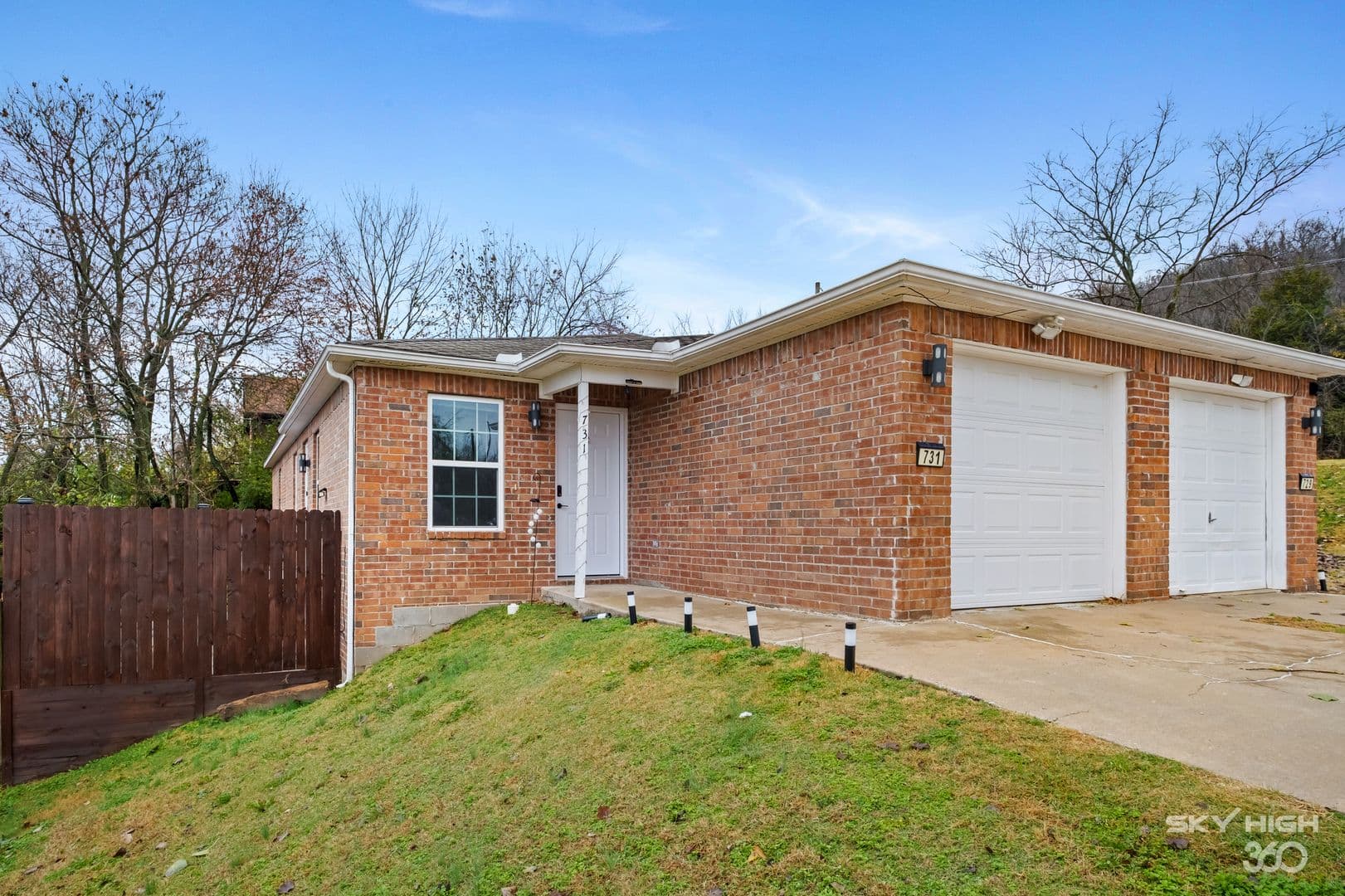 Fayetteville House: 731 S. Erika Ave