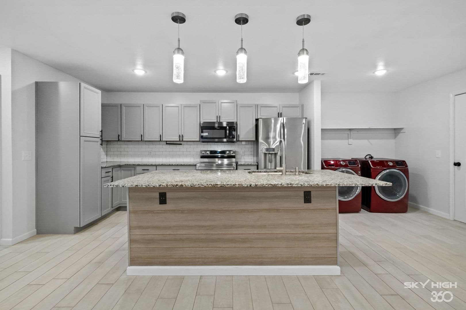 Fayetteville House: 731 S. Erika Ave