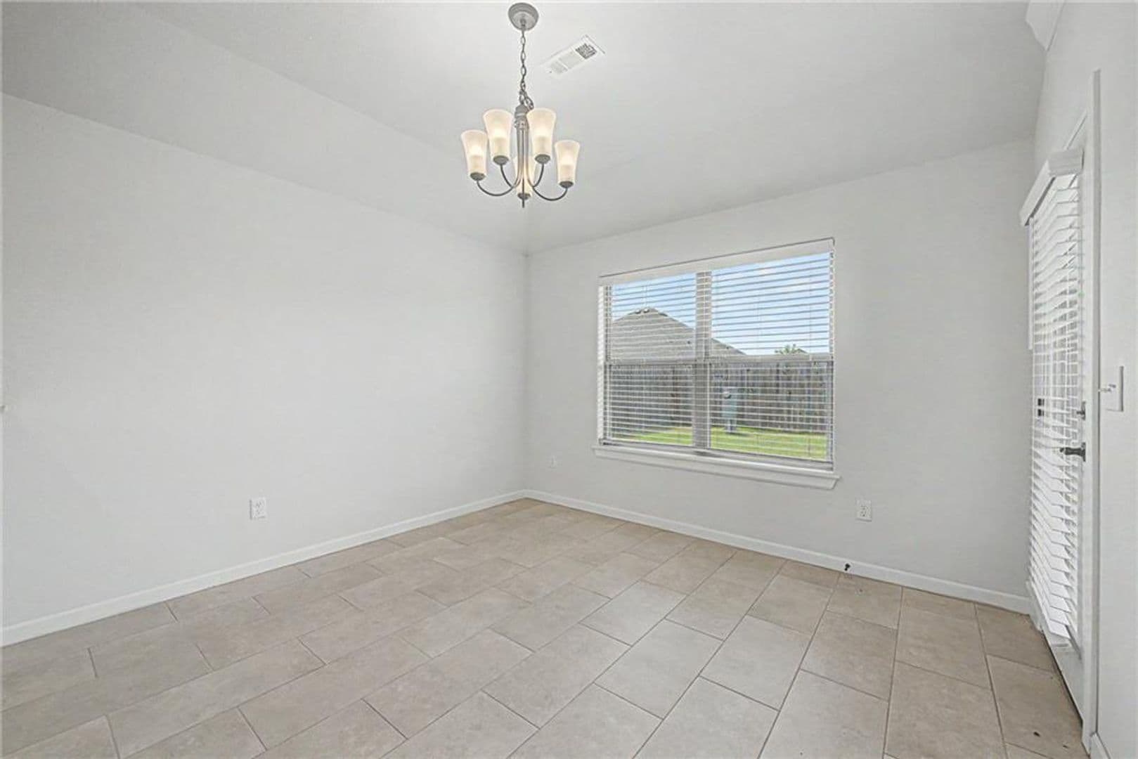 Fayetteville House: 4479 W Topeka St